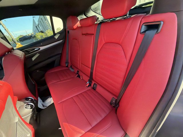 New 2026 Alfa Romeo Stelvio Sprint w/ Convenience Package AWD/4WD image 13
