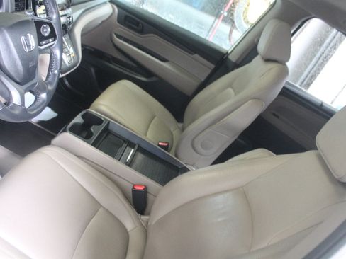Used 2019 Honda Odyssey EX-L image 16