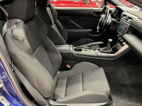 Used 2022 Toyota GR86 image 23