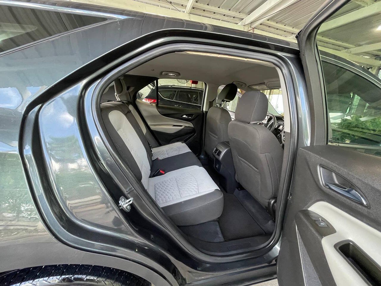 Used 2020 Chevrolet Equinox LS FWD image 15