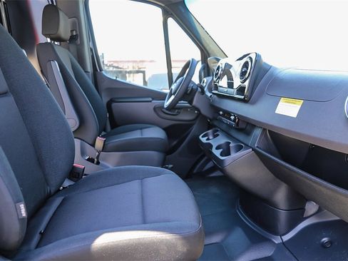 Used 2024 Mercedes-Benz Sprinter 144 Cargo image 18
