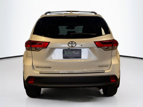 Used 2018 Toyota Highlander XLE w/ Protection Package #3 image 7
