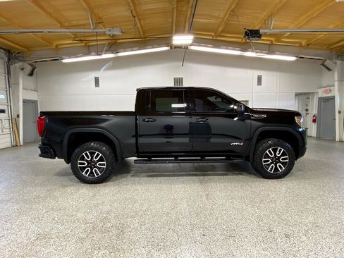 Used 2019 GMC Sierra 1500 AT4 w/ AT4 Premium Package image 5