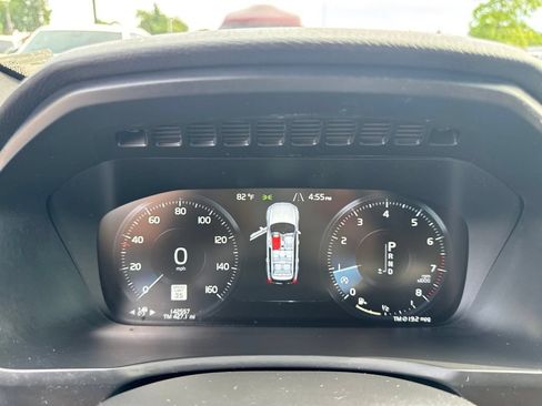 Used 2018 Volvo XC90 T6 Momentum w/ Convenience Package AWD/4WD image 15
