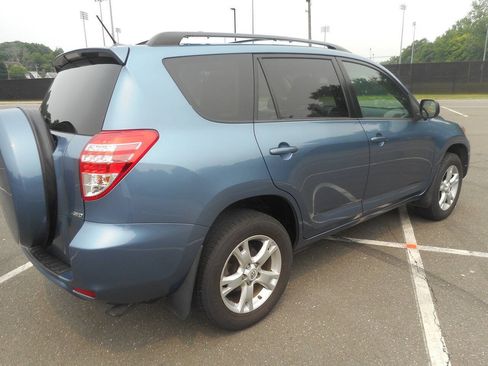 Used 2012 Toyota RAV4 4WD w/ Upgrade Value Pkg image 12
