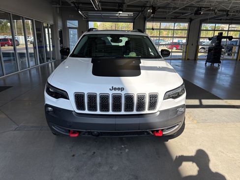 Used 2022 Jeep Cherokee Trailhawk w/ Sun, Sound & Nav Group AWD/4WD image 2