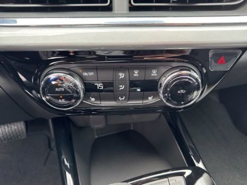 New 2026 Chevrolet Trax LT w/ Driver Confidence Package image 21