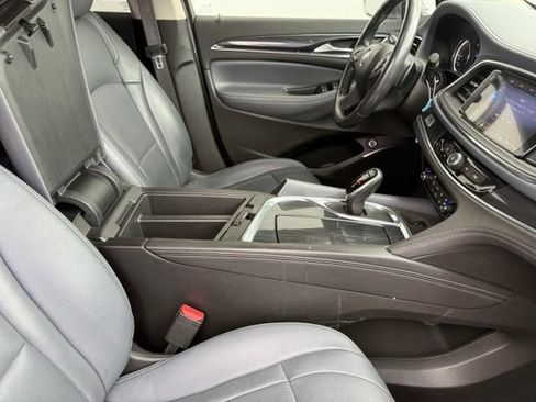 Used 2020 Buick Enclave Essence FWD image 15