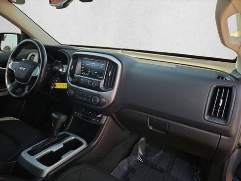 Used 2021 Chevrolet Colorado LT w/ LT Convenience Package AWD/4WD image 22