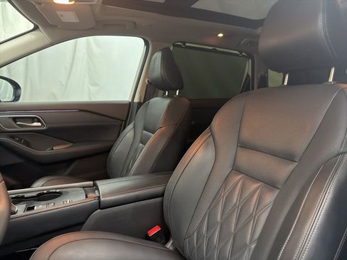 Used 2023 Nissan Rogue Platinum w/ Platinum Premium Package image 14