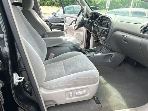 Used 2006 Toyota Sequoia SR5 AWD/4WD image 35