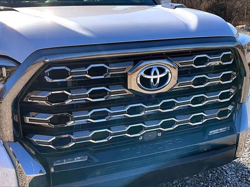 Used 2024 Toyota Tundra Platinum image 27