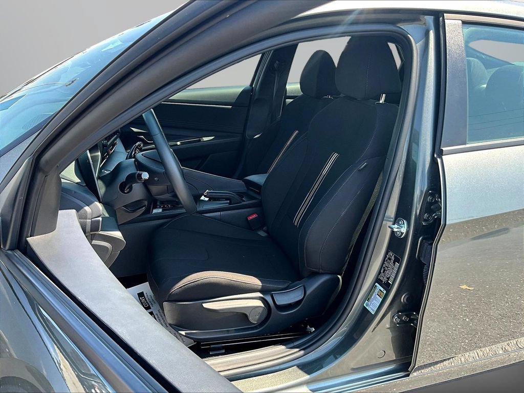 Certified 2026 Hyundai Elantra Sport FWD image 23