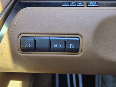 Used 2018 Lexus LC 500 Coupe image 33