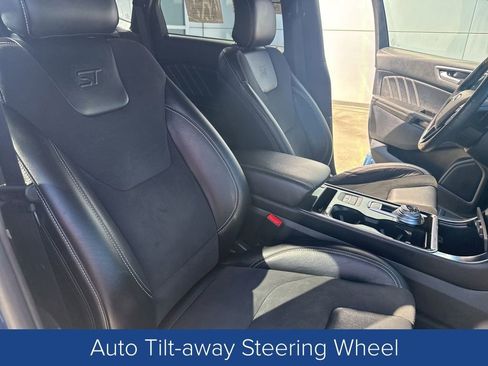 Certified 2019 Ford Edge ST w/ Equipment Group 401A AWD/4WD image 31