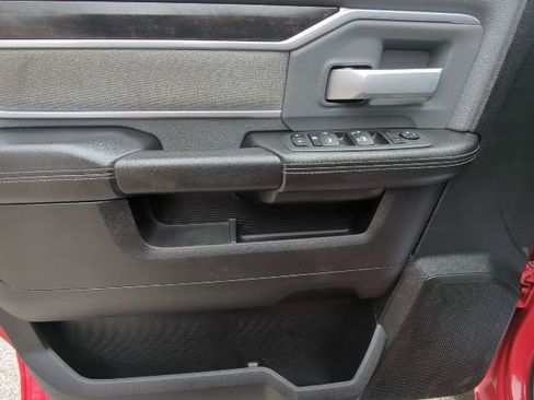Certified 2022 RAM 3500 Big Horn AWD/4WD image 9
