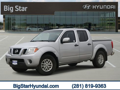 Used 2019 Nissan Frontier SV image 1