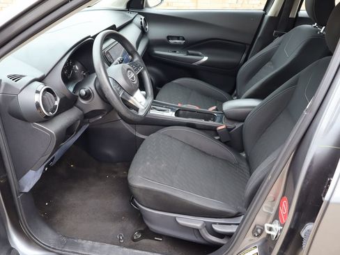 Used 2022 Nissan Kicks SV FWD image 15