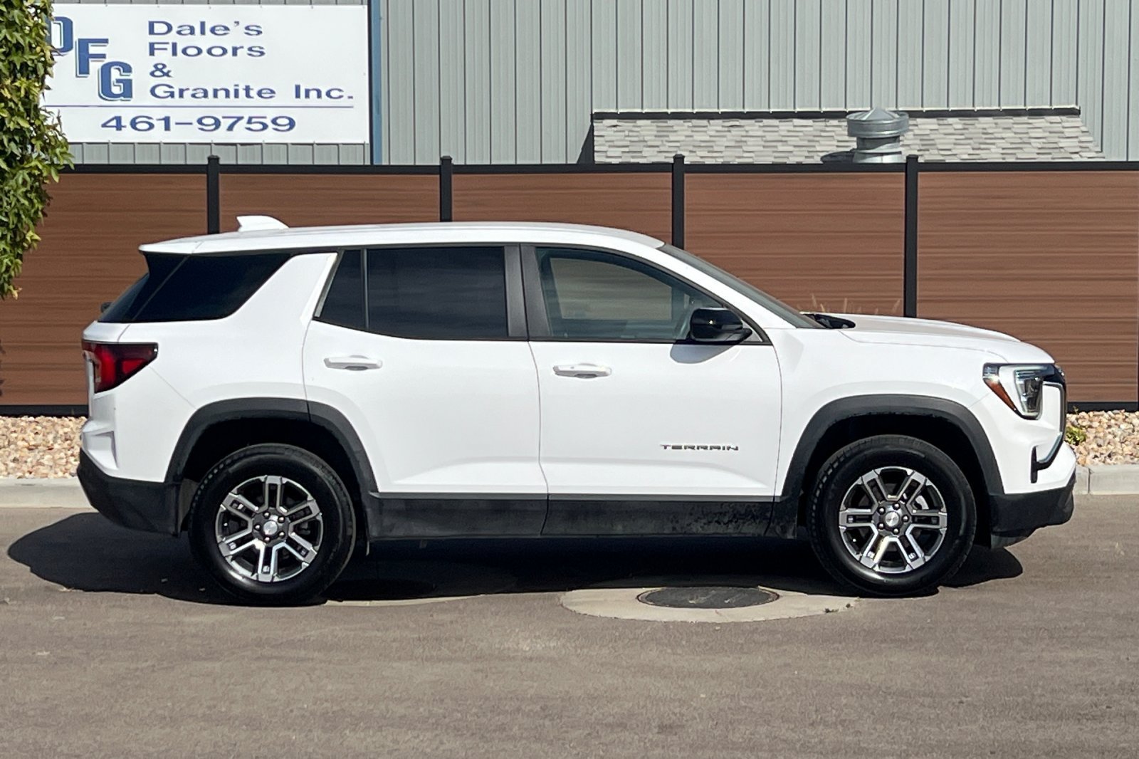 Used 2026 GMC Terrain Elevation AWD/4WD image 3