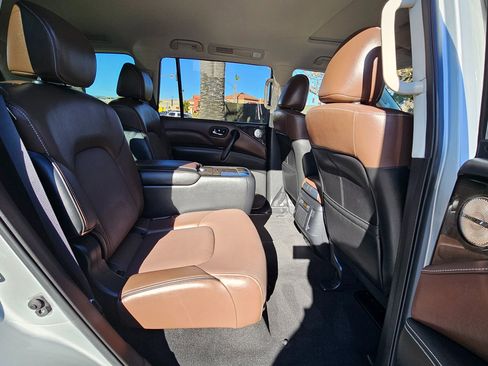 Used 2022 INFINITI QX80 Sensory w/ All-Season Package image 32