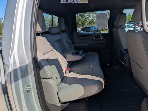 Used 2022 Chevrolet Silverado 1500 LTZ w/ Technology Package AWD/4WD image 25