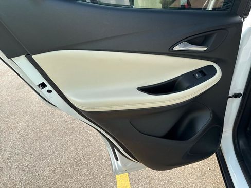 Used 2021 Buick Encore GX Preferred w/ Cold Weather Comfort Package FWD image 21
