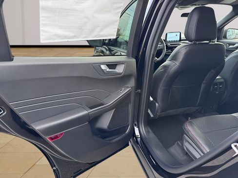 New 2026 Ford Escape ST-Line w/ Cold Weather Package image 31