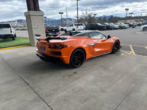 Used 2023 Chevrolet Corvette Z06 w/ Z07 Performance Package image 4