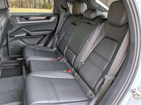 Certified 2026 Porsche Cayenne Coupe AWD/4WD image 26