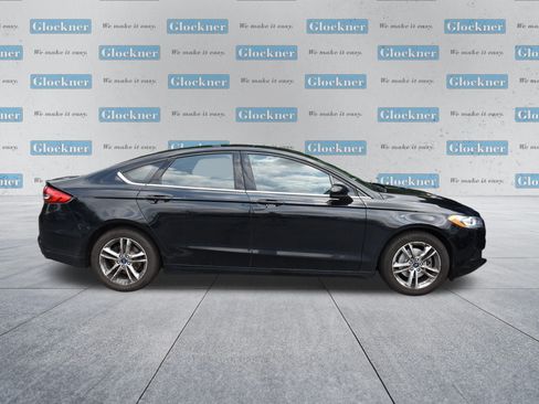 Used 2018 Ford Fusion SE w/ Fusion SE Technology Package FWD image 18