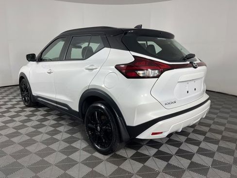 Used 2023 Nissan Kicks SR FWD image 8