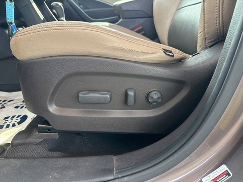 Used 2014 Hyundai Santa Fe GLS image 12