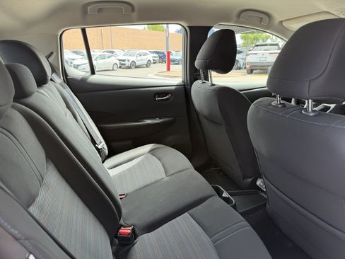 Used 2025 Nissan Leaf S FWD image 33