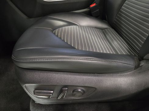 Used 2023 Toyota Highlander XSE image 37