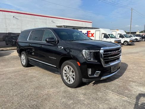 Used 2024 GMC Yukon XL SLT AWD/4WD image 3