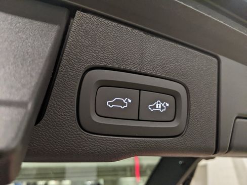 New 2026 Volvo XC60 B5 Plus w/ Climate Package image 29