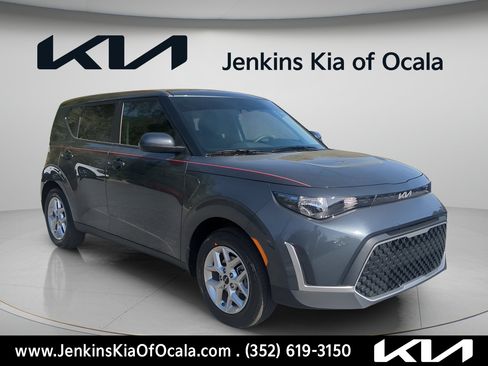 Used 2025 Kia Soul S FWD image 9