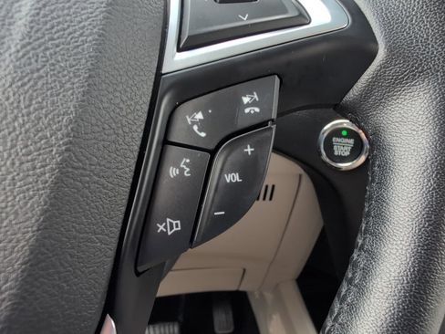 Used 2016 Ford Edge Titanium w/ Equipment Group 301A FWD image 18