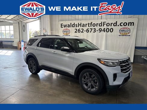 New 2026 Ford Explorer Active w/ Active Comfort Package image 1