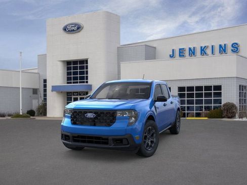 New 2025 Ford Maverick XLT w/ XLT Luxury Package image 2