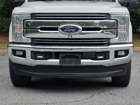 Used 2019 Ford F250 Lariat w/ Lariat Ultimate Package image 14