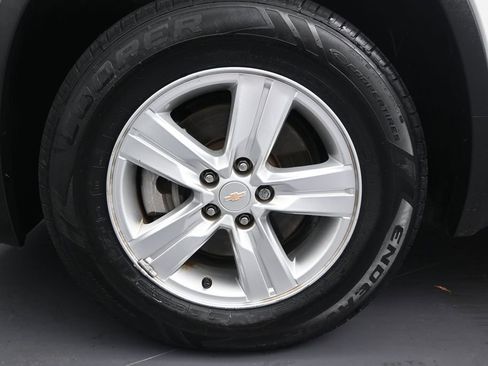 Used 2022 Chevrolet Trax LS w/ Tint and Cruise Package AWD/4WD image 11