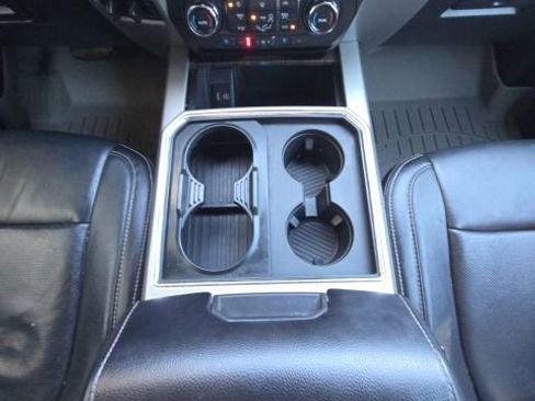 Used 2020 Ford F250 Lariat w/ Lariat Value Package image 40