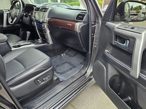 Certified 2022 Toyota 4Runner Limited AWD/4WD image 10