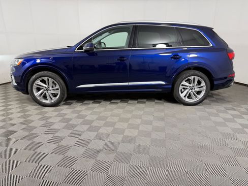 Used 2023 Audi Q7 2.0T Premium w/ Convenience Package AWD/4WD image 2