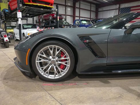 Used 2017 Chevrolet Corvette Z06 RWD image 3