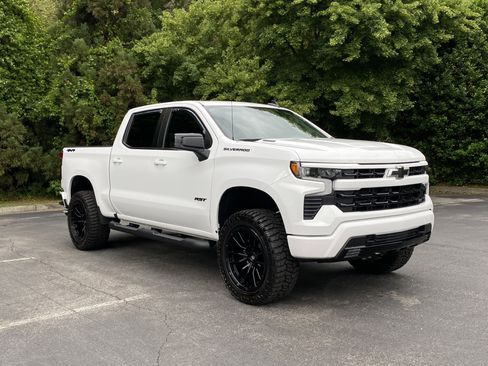 Used 2025 Chevrolet Silverado 1500 RST w/ Dark Appearance Package AWD/4WD image 2