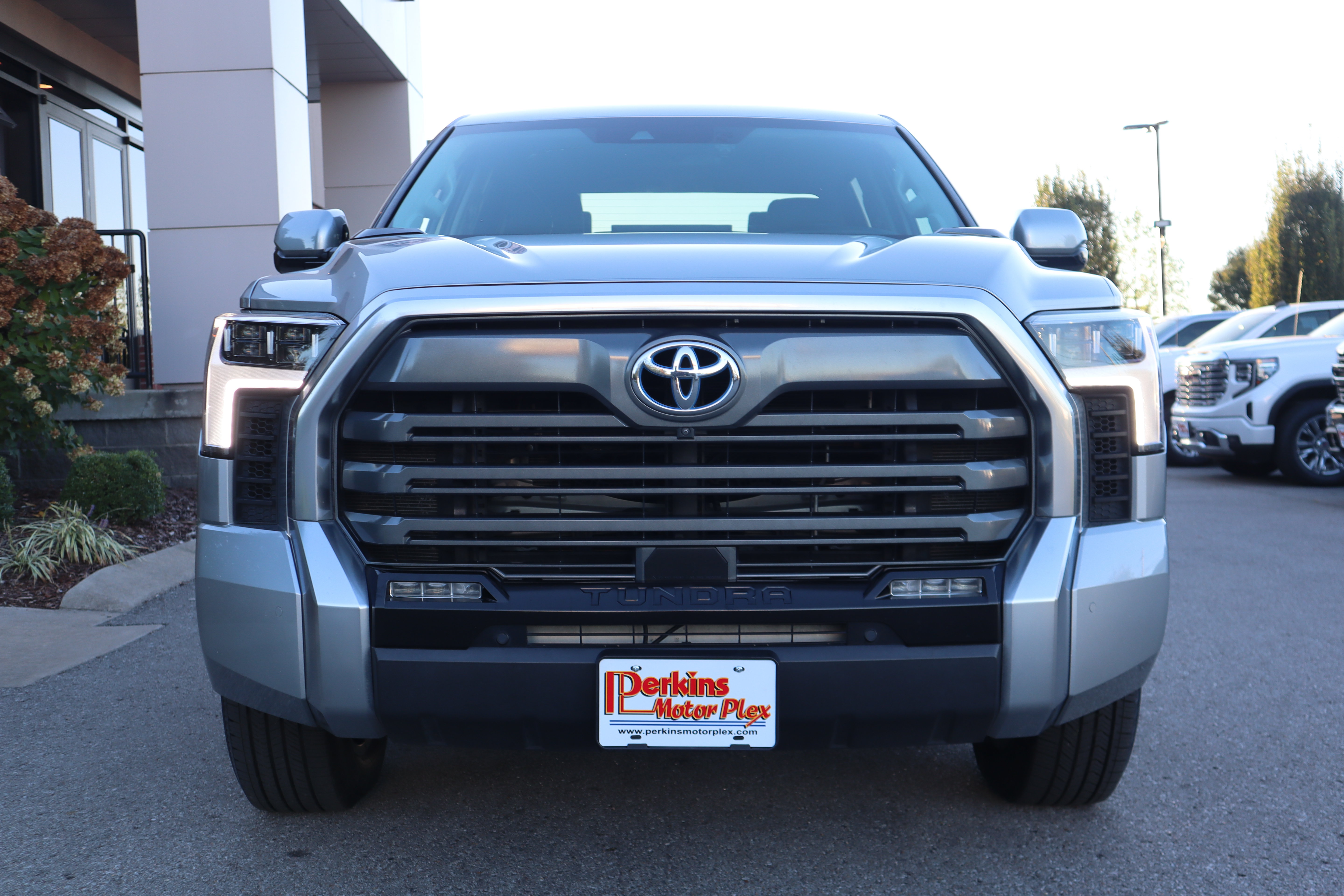 Used 2023 Toyota Tundra Limited AWD/4WD image 4