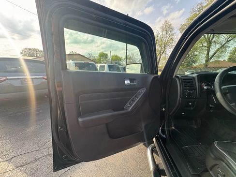 Used 2009 HUMMER H3 Luxury image 11