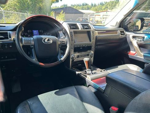Used 2018 Lexus GX 460 Premium w/ Premium Package AWD/4WD image 15